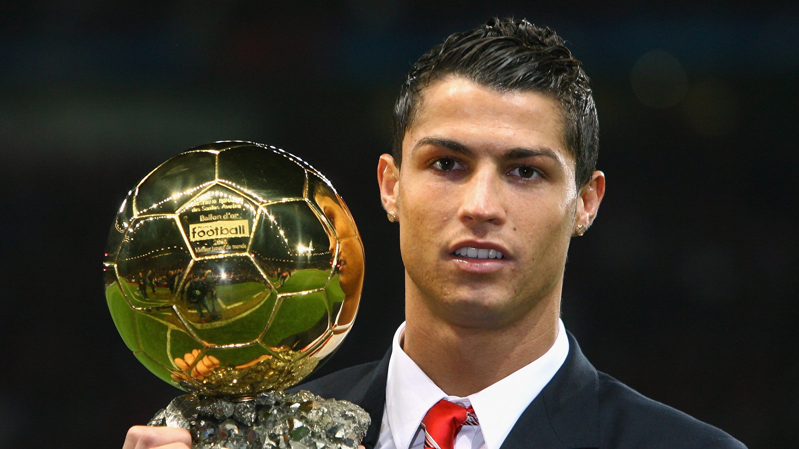 乐鱼-哈兰德的射门选择越来越趋于智慧而非简单力量释放，哈兰德脚下技术